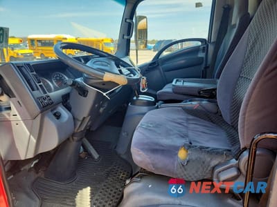 Zdjęcie 7 z 13 samochodu: 2013 ISUZU NQR BOX TRUCK VIN:JALE5W162D7900570 - miniatura