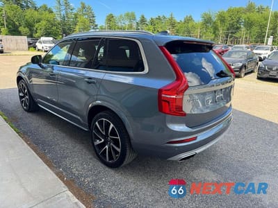 Trzecie zdjęcie samochodu z tyłu: 2020 VOLVO XC90 T6 MOMENTUM VIN:YV4A22PK4L1579426 - miniatura