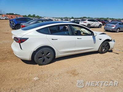 Trzecie zdjęcie samochodu z tyłu: 2023 TESLA MODEL 3 VIN:5YJ3E1EAXPF568421 - miniatura