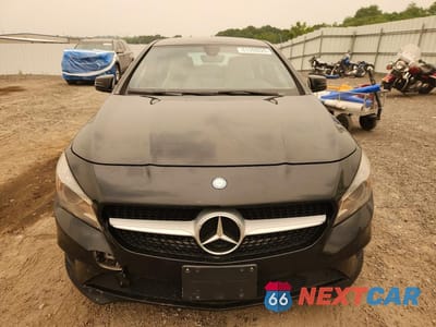 Piąte zdjęcie samochodu w środku: 2015 MERCEDES-BENZ CLA 250 4MATIC VIN:WDDSJ4GB1FN179395 - miniatura