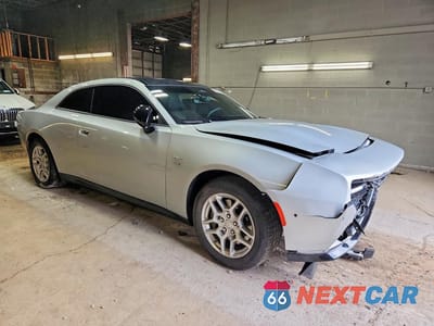 Czwarte zdjęcie samochodu z boku: 2025 DODGE CHARGER DAYTONA R/T VIN:2C3CDBCK2SR559895 - miniatura