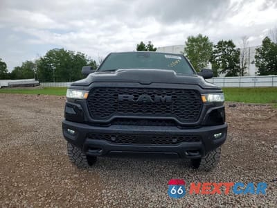 Piąte zdjęcie samochodu w środku: 2025 RAM 1500 REBEL VIN:1C6SRFLP4SN606313 - miniatura