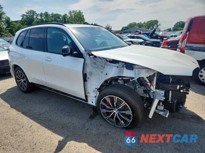 Czwarte zdjęcie samochodu z boku: 2026 BMW X5 M60I VIN:5UX33EU04T9270259 - miniatura