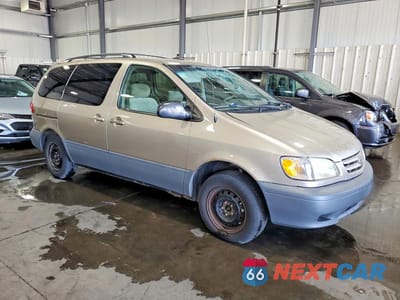 Czwarte zdjęcie samochodu z boku: 2003 TOYOTA SIENNA CE VIN:4T3ZF19C93U552914 - miniatura
