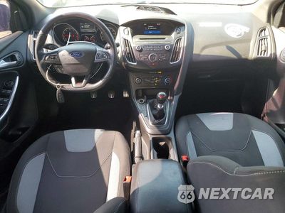 Zdjęcie 8 z 12 samochodu: 2016 FORD FOCUS ST VIN:1FADP3L92GL217847 - miniatura