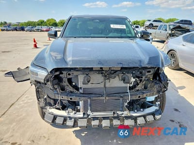Piąte zdjęcie samochodu w środku: 2025 TOYOTA TACOMA SR5 VIN:3TMLB5JN6SM151438 - miniatura