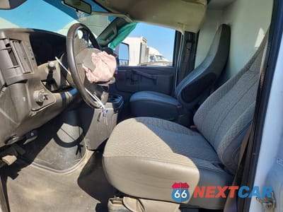 Zdjęcie 7 z 13 samochodu: 2021 CHEVROLET EXPRESS G3500 VIN:1GB3GRF7XM1214953 - miniatura