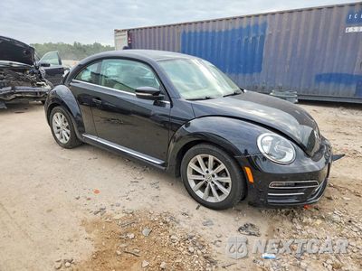Czwarte zdjęcie samochodu z boku: 2018 VOLKSWAGEN BEETLE SE VIN:3VWJD7AT2JM714766 - miniatura