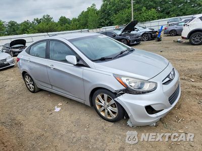 Czwarte zdjęcie samochodu z boku: 2013 HYUNDAI ACCENT GLS VIN:KMHCU4AE6DU438017 - miniatura