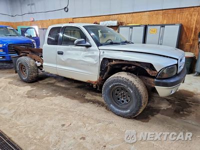 Czwarte zdjęcie samochodu z boku: 2002 DODGE DAKOTA SPORT VIN:1B7GG32X82S697320 - miniatura