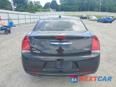 Zdjęcie 6 z 12 samochodu: 2019 CHRYSLER 300 S VIN:2C3CCAGG0KH586134 - miniatura