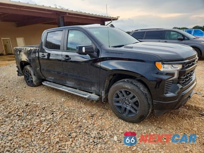 Czwarte zdjęcie samochodu z boku: 2023 CHEVROLET SILVERADO K1500 RST VIN:1GCUDEE80PZ259305 - miniatura