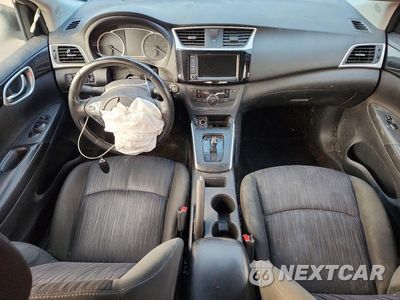 Zdjęcie 8 z 13 samochodu: 2019 NISSAN SENTRA SV VIN:3N1AB7AP0KY450634 - miniatura