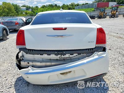 Zdjęcie 6 z 12 samochodu: 2018 CHRYSLER 300 LIMITED VIN:2C3CCAEG5JH145844 - miniatura