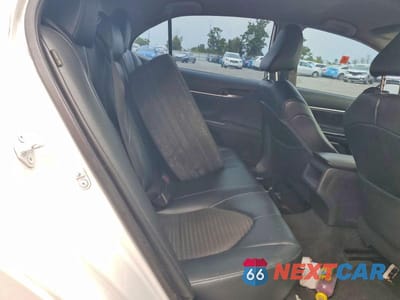 Zdjęcie 10 z 12 samochodu: 2021 TOYOTA CAMRY SE VIN:4T1G11AK1MU530859 - miniatura