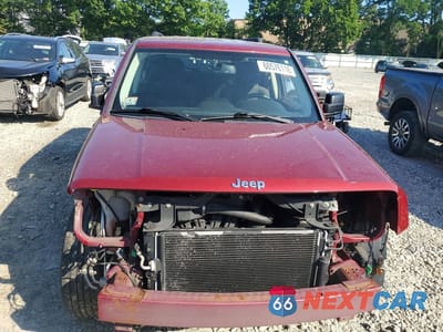 Piąte zdjęcie samochodu w środku: 2015 JEEP PATRIOT SPORT VIN:1C4NJRBB4FD216036 - miniatura