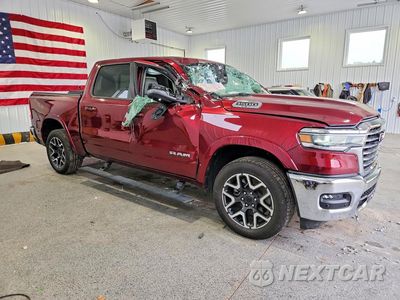 Czwarte zdjęcie samochodu z boku: 2025 RAM 1500 LARAMIE VIN:1C6SRFJP0SN608904 - miniatura