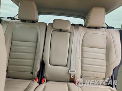 Zdjęcie 10 z 14 samochodu: 2017 FORD ESCAPE TITANIUM VIN:1FMCU0J90HUB86055 - miniatura