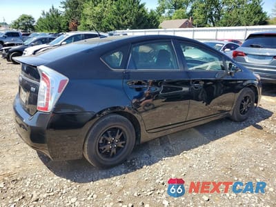 Trzecie zdjęcie samochodu z tyłu: 2013 TOYOTA PRIUS THREE VIN:JTDKN3DU2D1692982 - miniatura