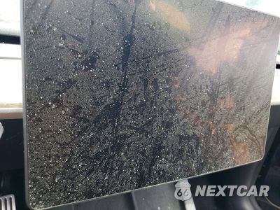 Zdjęcie 9 z 12 samochodu: 2025 TESLA MODEL Y VIN:7SAYGDEF2SA364010 - miniatura