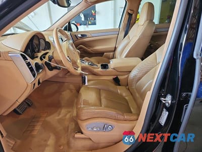 Zdjęcie 7 z 14 samochodu: 2013 PORSCHE CAYENNE TURBO VIN:WP1AC2A22DLA92514 - miniatura