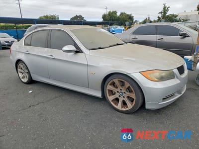 Czwarte zdjęcie samochodu z boku: 2007 BMW 335 I VIN:WBAVB73587KY62412 - miniatura