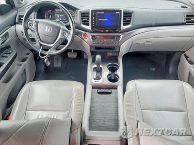 Zdjęcie 8 z 13 samochodu: 2018 HONDA PILOT EXLN VIN:5FNYF6H72JB033624 - miniatura