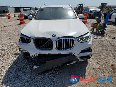 Piąte zdjęcie samochodu w środku: 2019 BMW X3 SDRIVE30I VIN:5UXTR7C54KLR50221 - miniatura