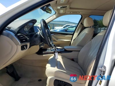 Zdjęcie 7 z 13 samochodu: 2015 BMW X5 XDRIVE35I VIN:5UXKR0C59F0K55467 - miniatura