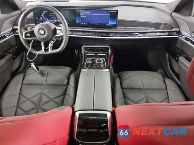 Zdjęcie 8 z 12 samochodu: 2026 BMW 740 XI VIN:WBA33EH08TCX65303 - miniatura
