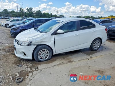 2020 CHEVROLET SONIC LS 1G1JB5SB6L4105352 - główne zdjęcie licytacji z USA - miniatura