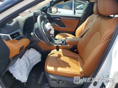 Zdjęcie 7 z 13 samochodu: 2025 TOYOTA HIGHLANDER PLATINUM VIN:5TDKDRBH4SS589588 - miniatura