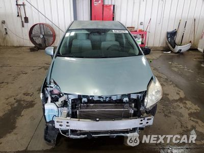 Piąte zdjęcie samochodu w środku: 2015 TOYOTA PRIUS TWO VIN:JTDKN3DUXF1979179 - miniatura