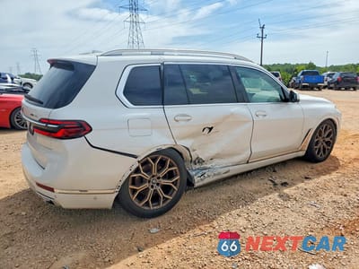 Trzecie zdjęcie samochodu z tyłu: 2023 BMW X7 XDRIVE40I VIN:5UX23EM02P9N95347 - miniatura
