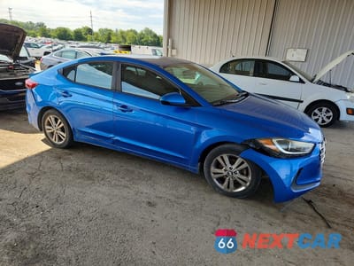 Czwarte zdjęcie samochodu z boku: 2018 HYUNDAI ELANTRA SEL VIN:KMHD84LF4JU665832 - miniatura