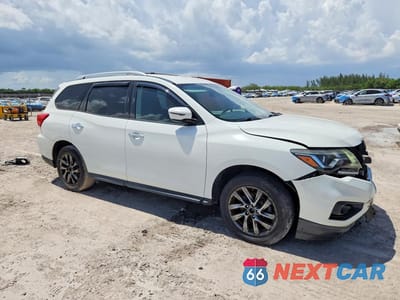 Czwarte zdjęcie samochodu z boku: 2018 NISSAN PATHFINDER SV VIN:5N1DR2MN1JC631277 - miniatura