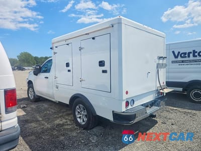 Drugie zdjęcie samochodu z przodu: 2025 CHEVROLET SILVERADO 1500 REFRIGERATED BOX TRUCK VIN:3GCNKAED9SG148938 - miniatura