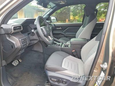 Zdjęcie 7 z 12 samochodu: 2025 TOYOTA TACOMA SR5 VIN:3TYLB5JN3ST080851 - miniatura