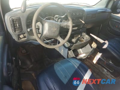 Zdjęcie 8 z 13 samochodu: 1998 CHEVROLET EXPRESS G1500 VIN:1GCEG15W2W1086905 - miniatura