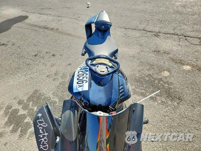 Piąte zdjęcie samochodu w środku: 2020 YAMAHA YZF-R6 VIN:JYARJ28E1LA007534 - miniatura