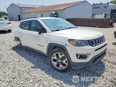 Czwarte zdjęcie samochodu z boku: 2020 JEEP COMPASS LATITUDE VIN:3C4NJDBB9LT129676 - miniatura