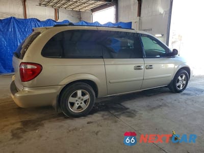 Trzecie zdjęcie samochodu z tyłu: 2005 DODGE GRAND CARAVAN SXT VIN:2D4GP44L25R290859 - miniatura