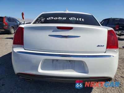 Zdjęcie 6 z 13 samochodu: 2019 CHRYSLER 300 TOURING VIN:2C3CCAAG1KH590427 - miniatura