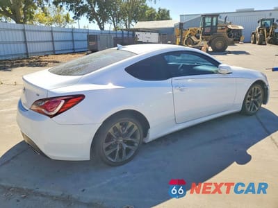 Trzecie zdjęcie samochodu z tyłu: 2015 HYUNDAI GENESIS COUPE 3.8 VIN:KMHHU6KJ2FU123098 - miniatura