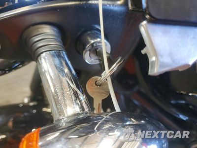 Zdjęcie 8 z 10 samochodu: 2011 TRIUMPH MOTORCYCLE BONNEVILLE VIN:SMT900K10BT464793 - miniatura