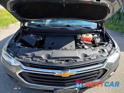 Zdjęcie 7 z 10 samochodu: 2018 CHEVROLET TRAVERSE LS VIN:1GNEVFKW2JJ166728 - miniatura