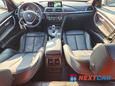 Zdjęcie 8 z 12 samochodu: 2017 BMW 330 XI VIN:WBA8K3C32HA022931 - miniatura