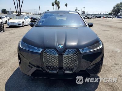 Piąte zdjęcie samochodu w środku: 2025 BMW IX XDRIVE50 VIN:WB523CF05SCU86925 - miniatura