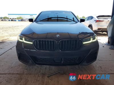 Piąte zdjęcie samochodu w środku: 2022 BMW 530E VIN:WBA13AG09NCJ28747 - miniatura