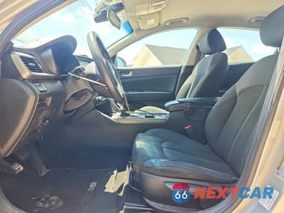 Zdjęcie 7 z 12 samochodu: 2019 KIA OPTIMA LX VIN:5XXGT4L3XKG296097 - miniatura